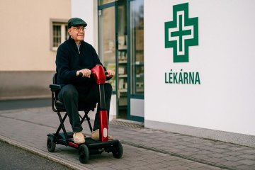 Jak vybrat skútr pro seniory s omezenou hybností?