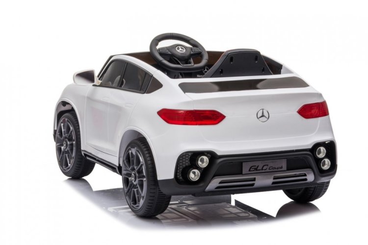 Coche eléctrico para niños Mercedes GLC coupé blanco/blanco