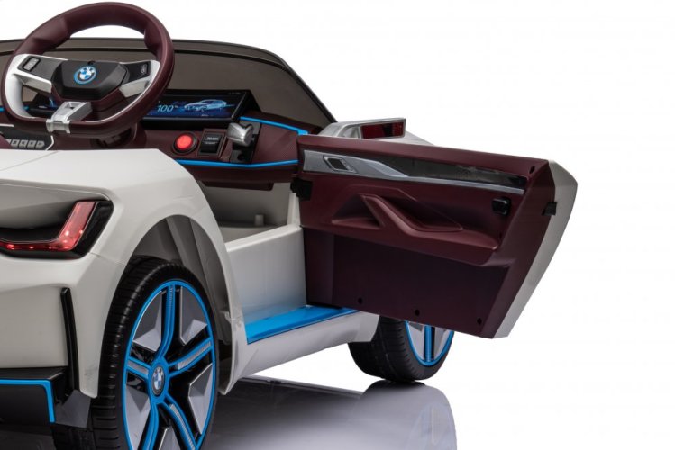 Coche eléctrico infantil BMW i4 blanco