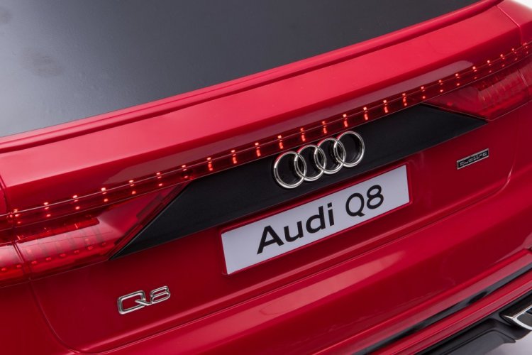 Detské elektrické auto Audi Q8 červená